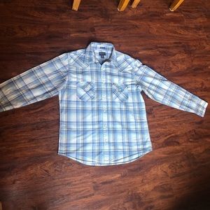 American Eagle Pearl Snap Button Down Long Sleeve